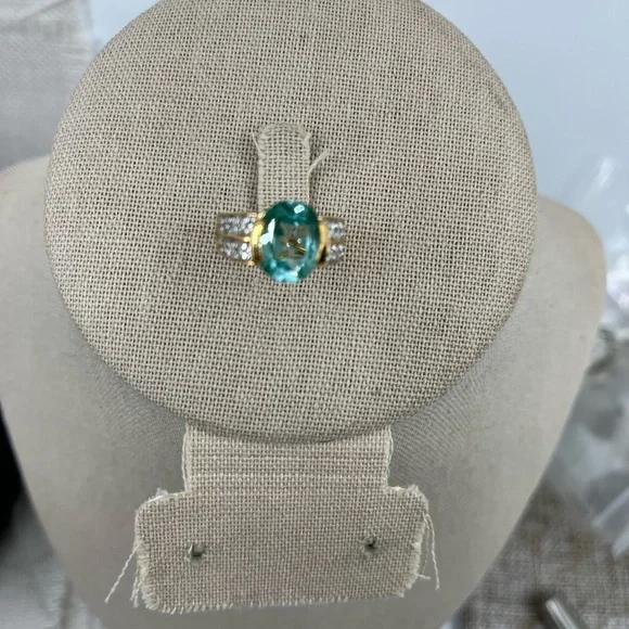 Vintage 925 Gold Overlay Sterling Silver Green Gemstone Ring, Size 4.75 - Picture 3 of 17